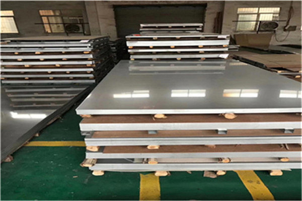 STAINLESS STEEL 300 SERIES AND 400 SERIES